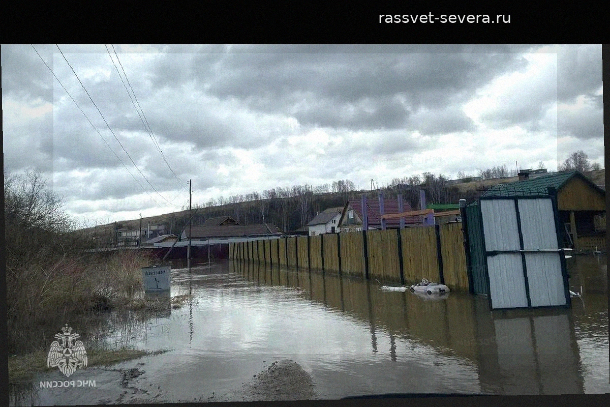 В Красноярском крае под водой остаются 94 участка и 8 жилых домов