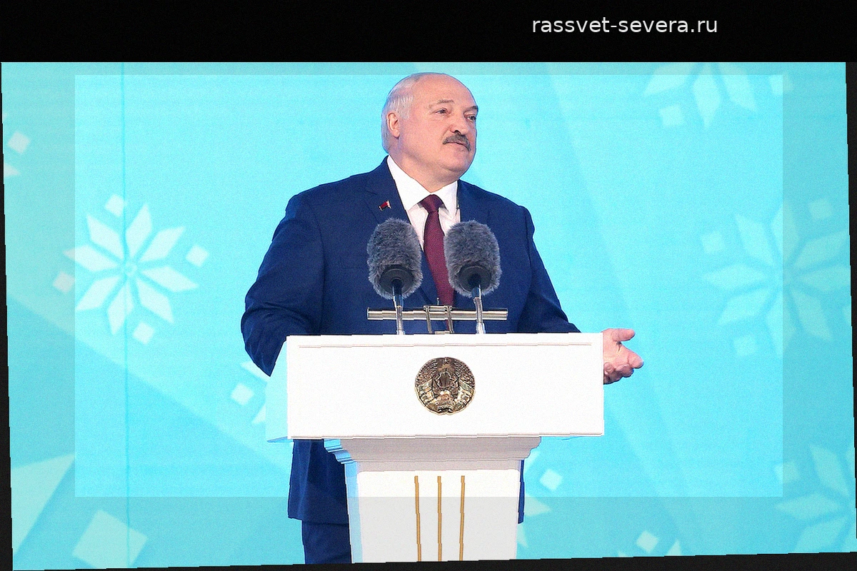 Лукашенко поделился с Мирзиёевым данными о расположении центра Европы