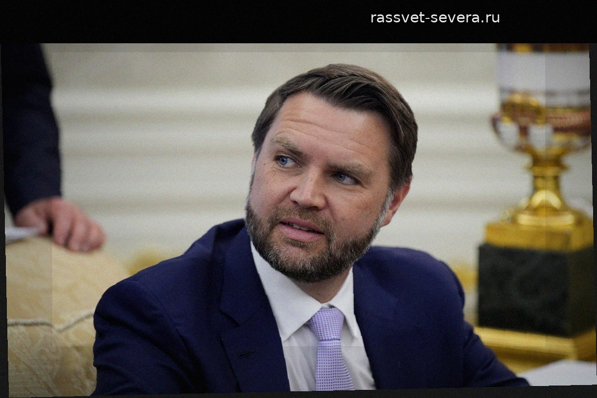 Вэнс выразил уверенность в сохранении свободного судоходства в Ормузском проливе