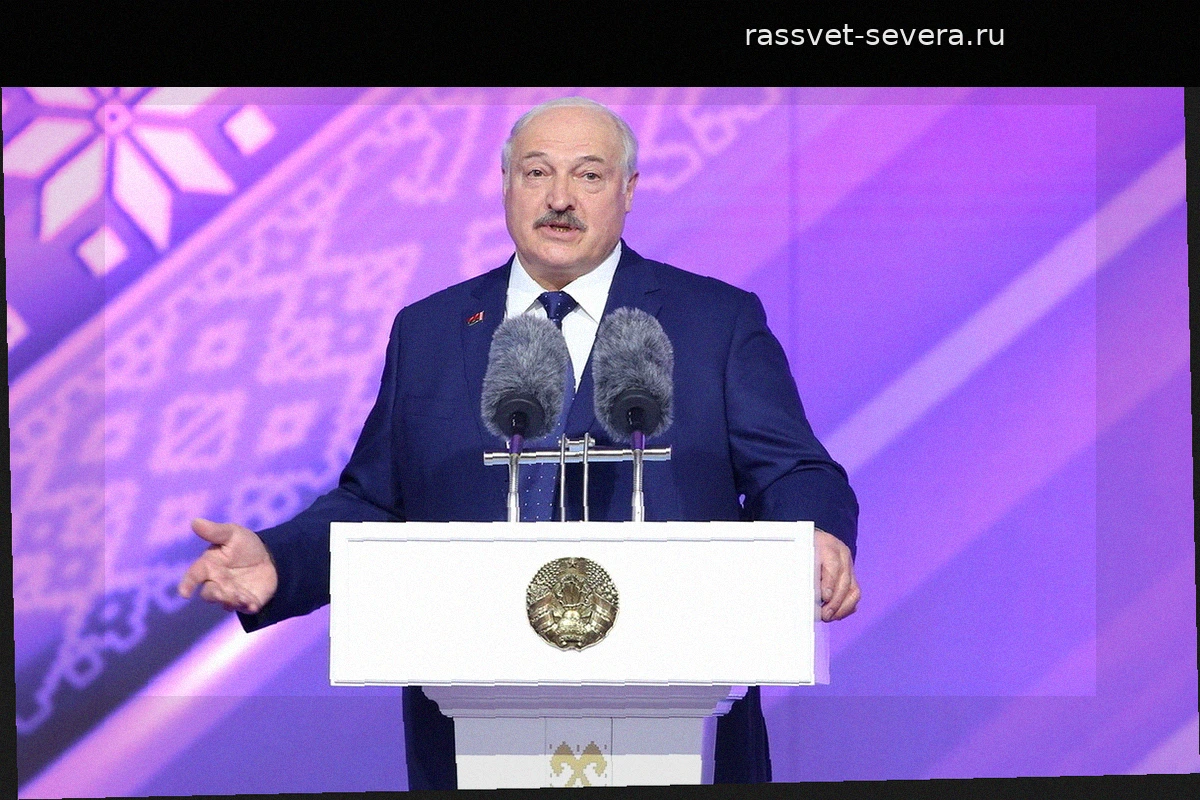 Зачем Макрон звонил Лукашенко: мнение военного эксперта