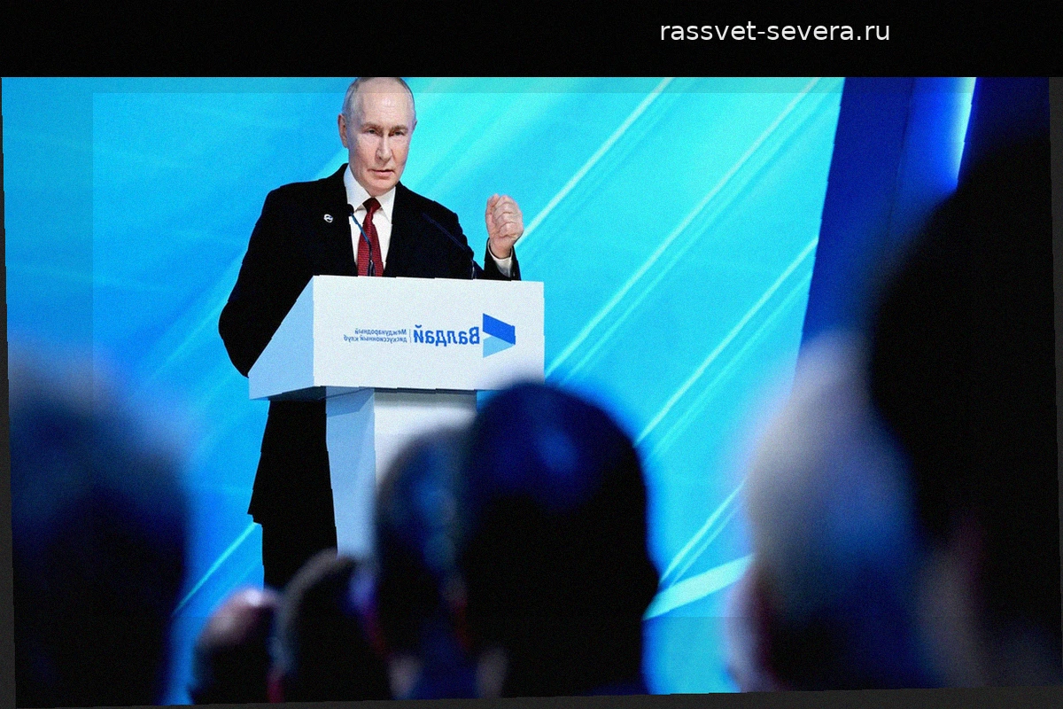 Украина не может существовать самостоятельно, заявил Путин