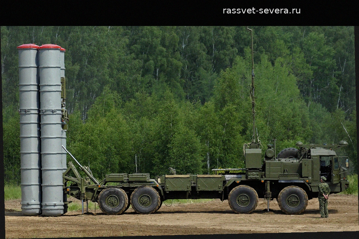 Российская ПВО нейтрализовала почти 400 дронов и снаряд HIMARS за сутки