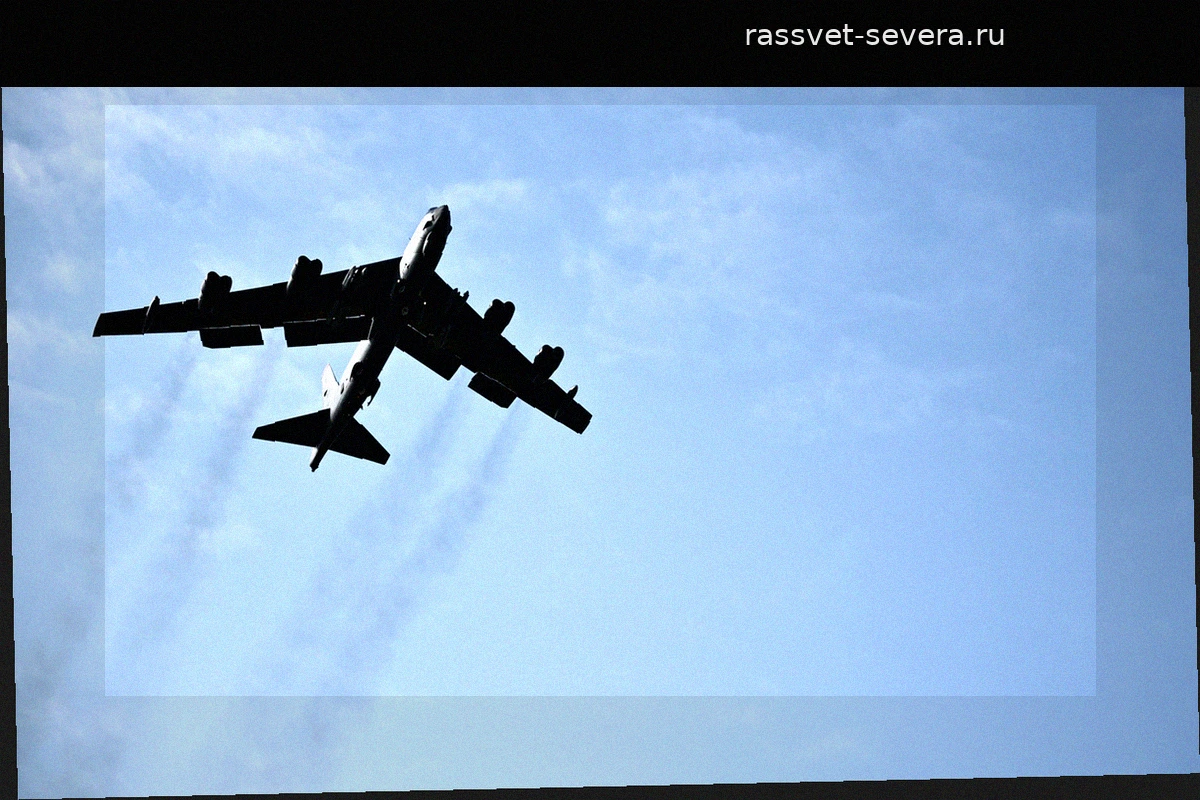 Крушение американского бомбардировщика B-52 в Калифорнии