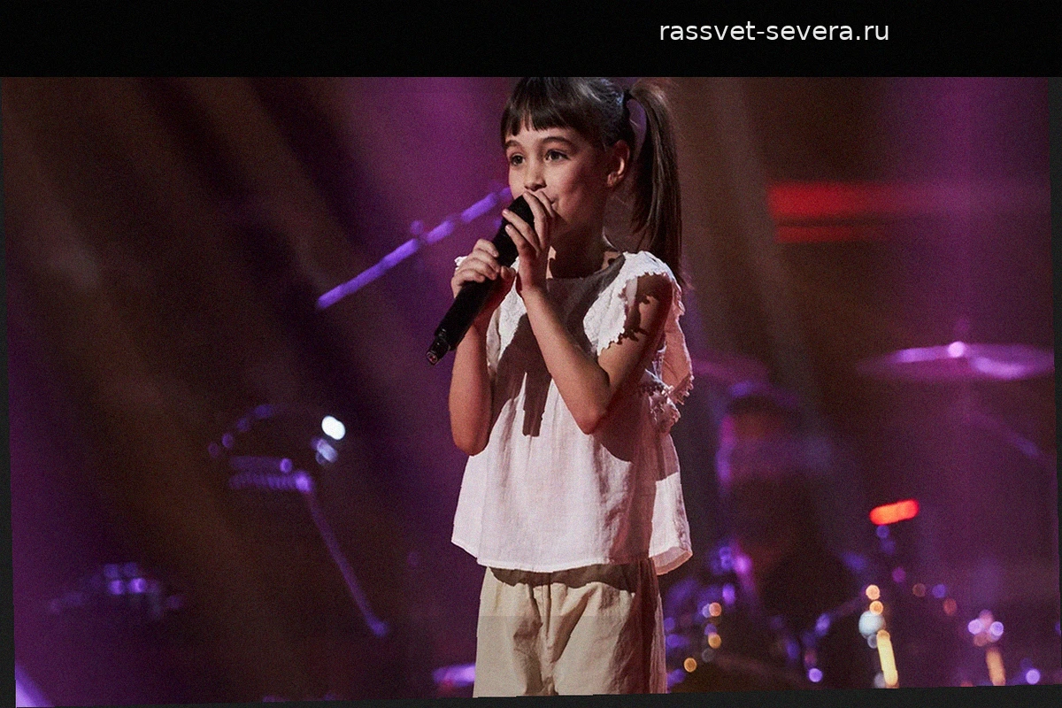 Триумфальный старт La Voz Kids: 7-летняя Триана получила первый «полный разворот» сезона