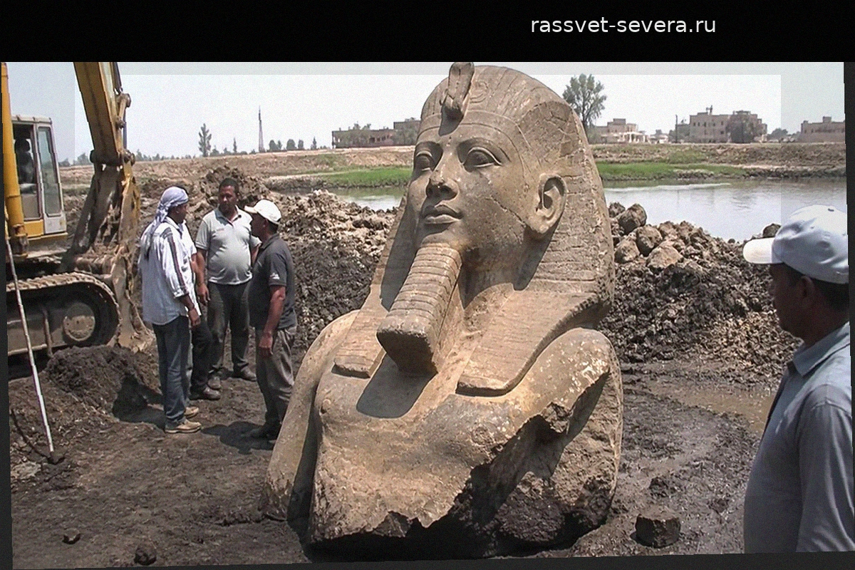 Brindis de emoción entre los egiptólogos: encuentran en el Delta del Nilo una estatua gigante del faraón Ramsés II