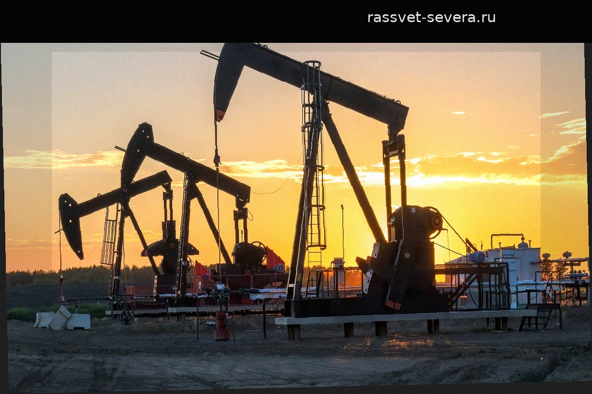 Нефть дешевеет на 5% и падает ниже 100 долларов после сдвига в мирных переговорах