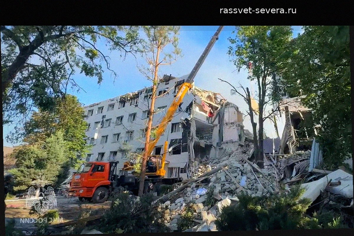 Под обломками разрушенного общежития в Старобельске могут находиться 18 детей