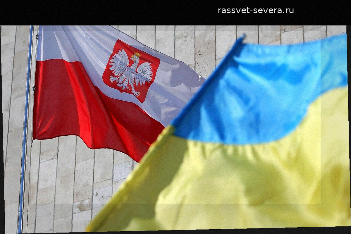 В польских городах фиксируют появление граффити с именами украинских националистов