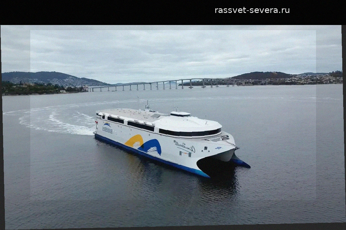 Австралия меняет правила судоходства: спущен на воду крупнейший электропаром в мире на 5000 батарей