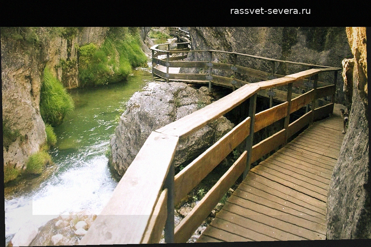 Маршрут Рио-Бороса: захватывающее путешествие по рекам и водопадам Андалусии