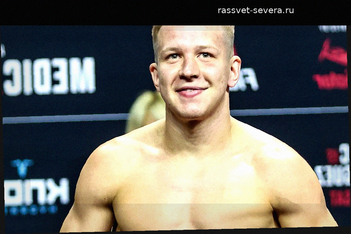 Российский боец Вологдин впервые уступил в октагоне UFC