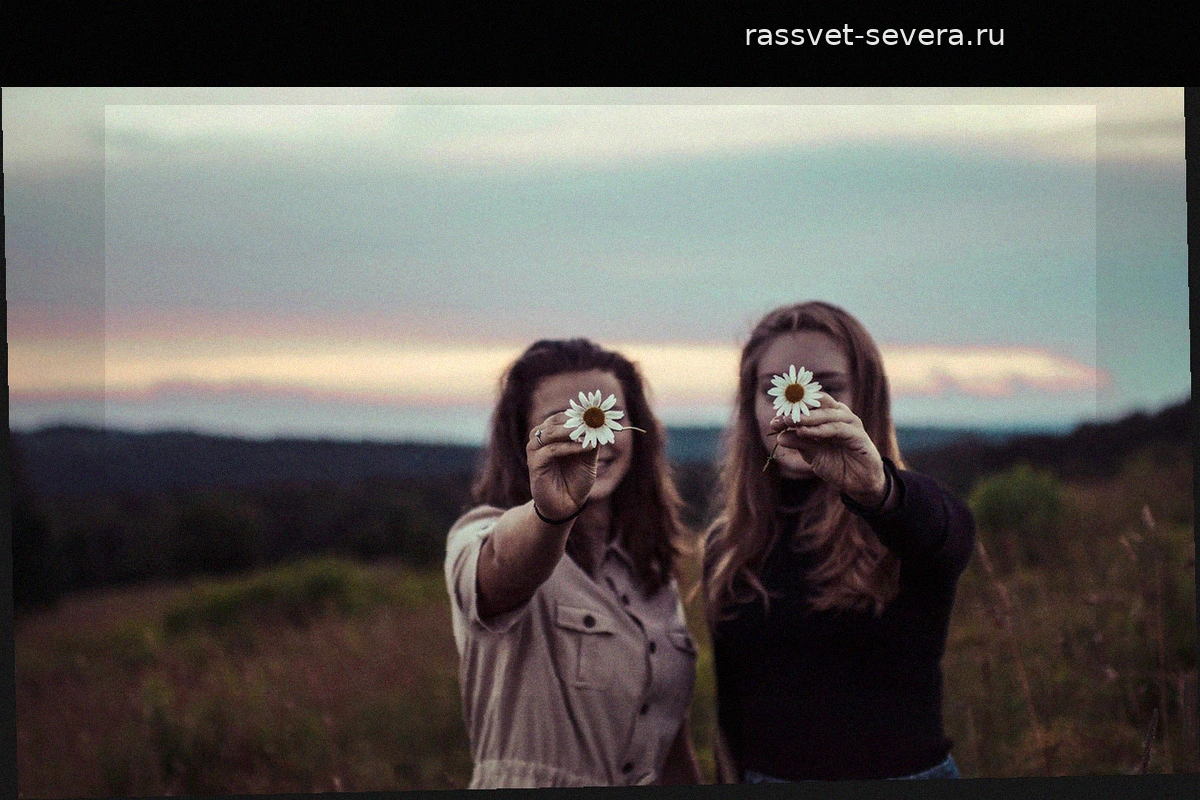 5 идеальных платьев из Mango для весеннего гардероба и подарка на День матери