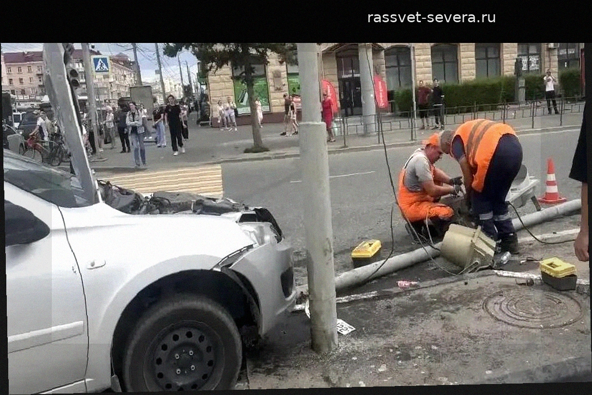 Последствия серьезного ДТП в центре Омска: одна женщина погибла, еще одна остается в реанимации
