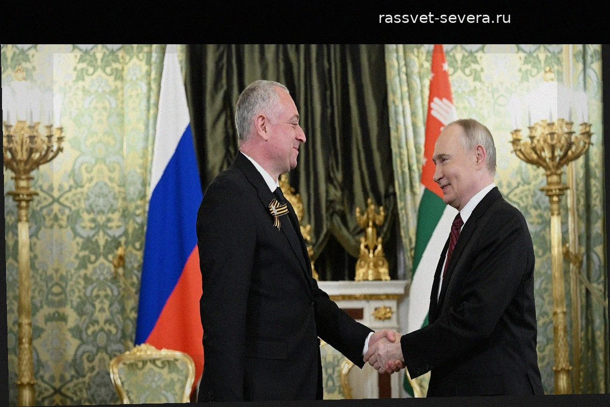 Владимир Путин поздравил президента Абхазии с Днем победы и независимости
