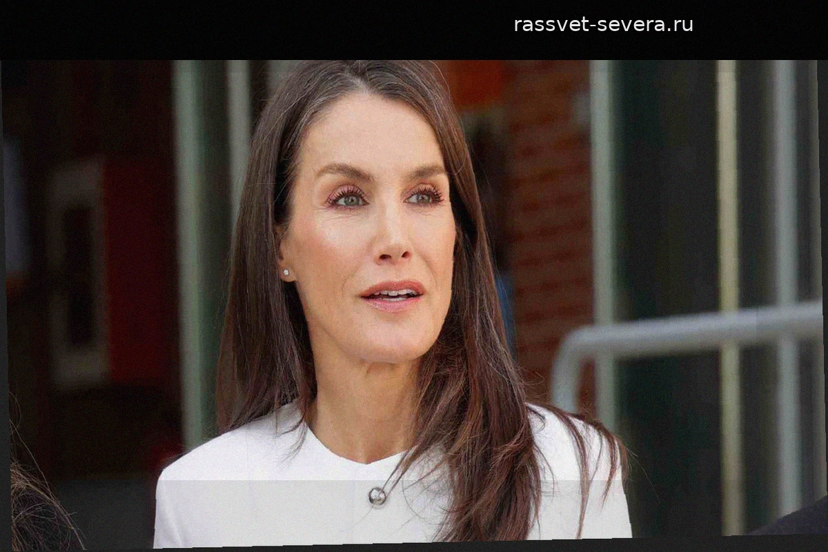 Королева Летисия превращает Mango в секретное оружие стиля на встрече с представителями цыганской общины