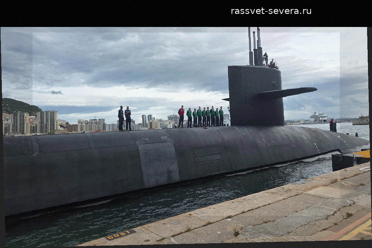 Атомная подлодка ВМС США USS Alaska прибыла в Гибралтар под усиленным конвоем