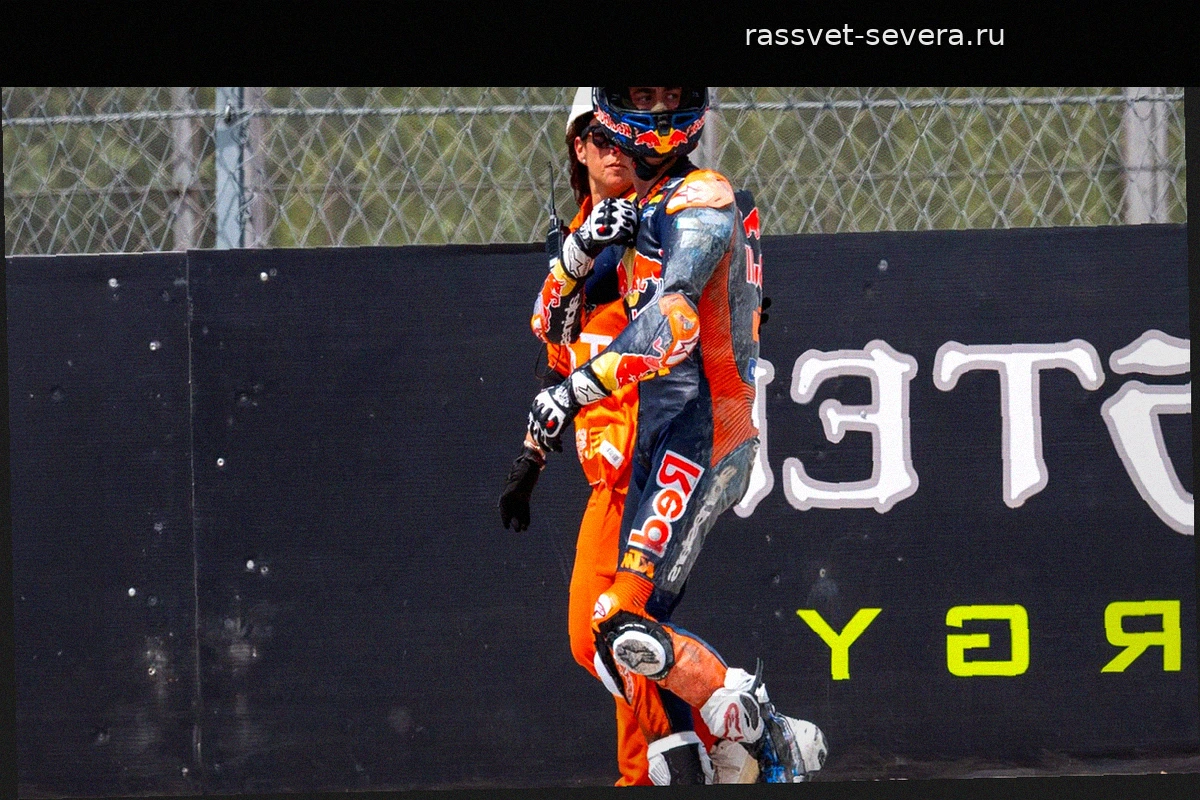 Педро Акоста обрушился с критикой на MotoGP: «Здоровье пилотов важнее шоу»