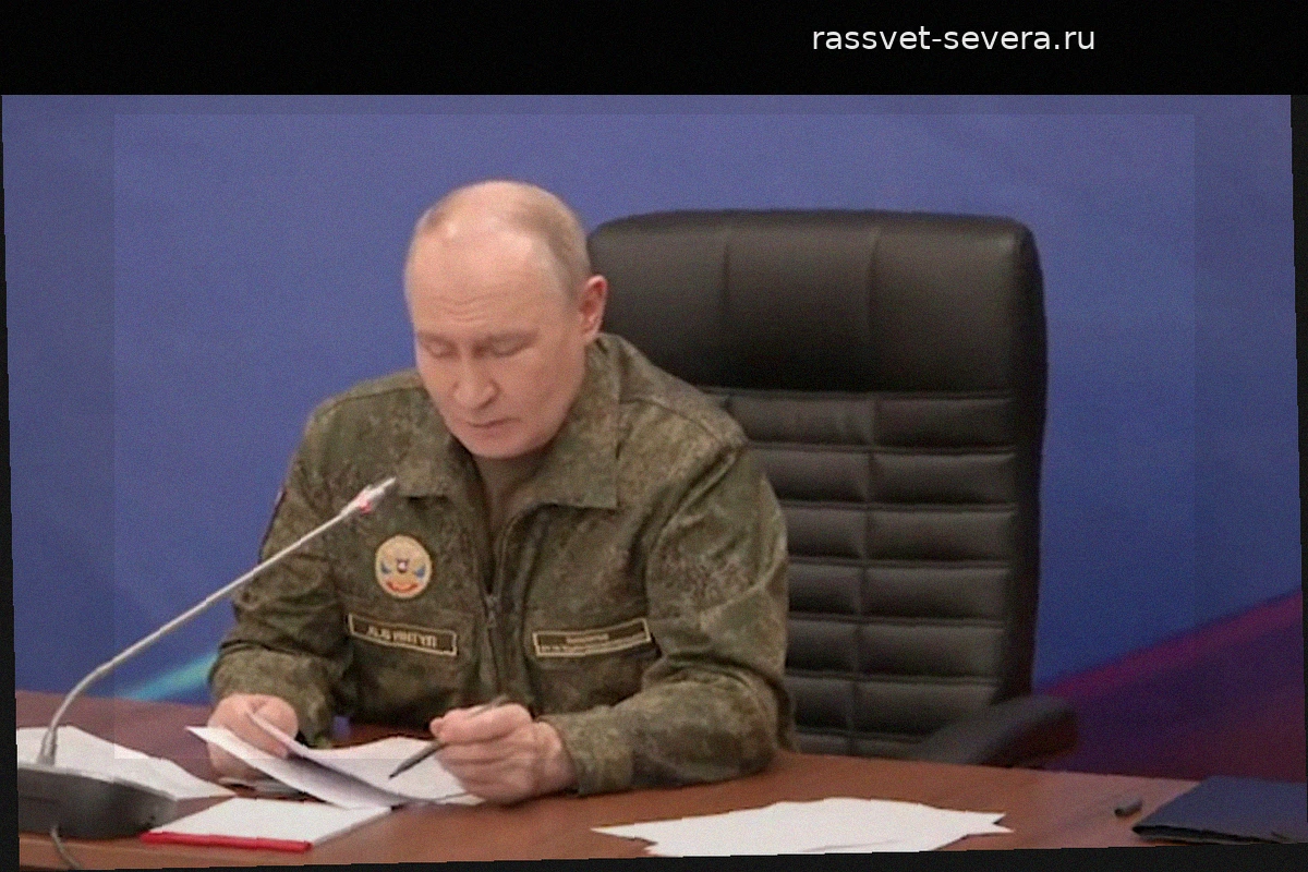 Владимир Путин распорядился продолжить масштабные удары по объектам на территории Украины