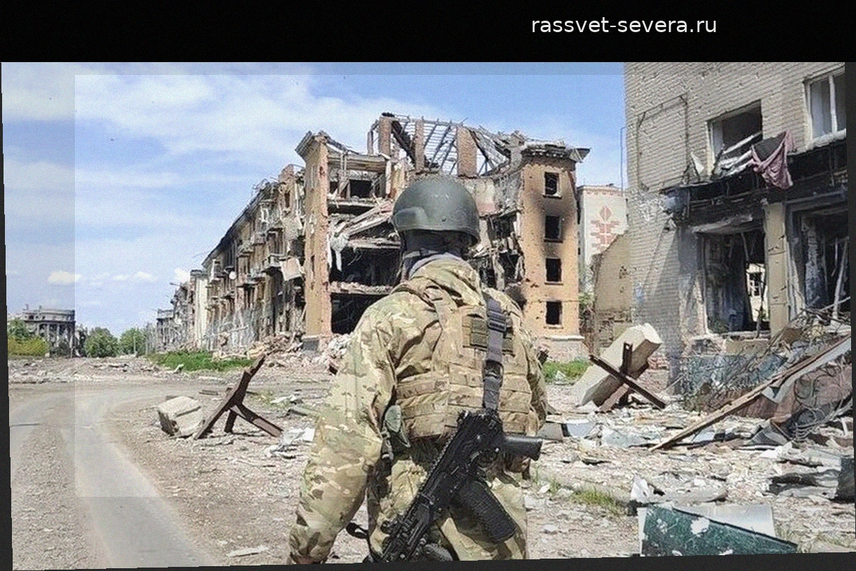 Российские войска взяли под контроль подступы к Константиновке, создав оперативное окружение