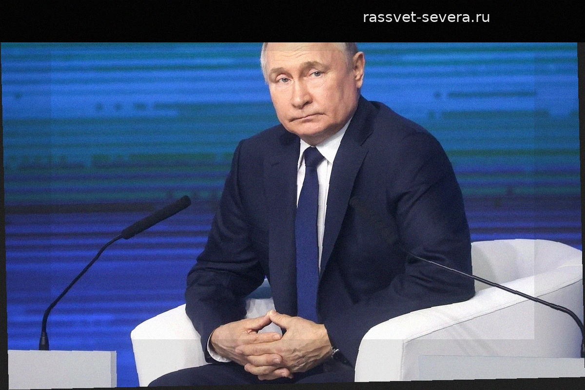 Путин обсудил оперативную обстановку с командиром 76-й дивизии ВДВ