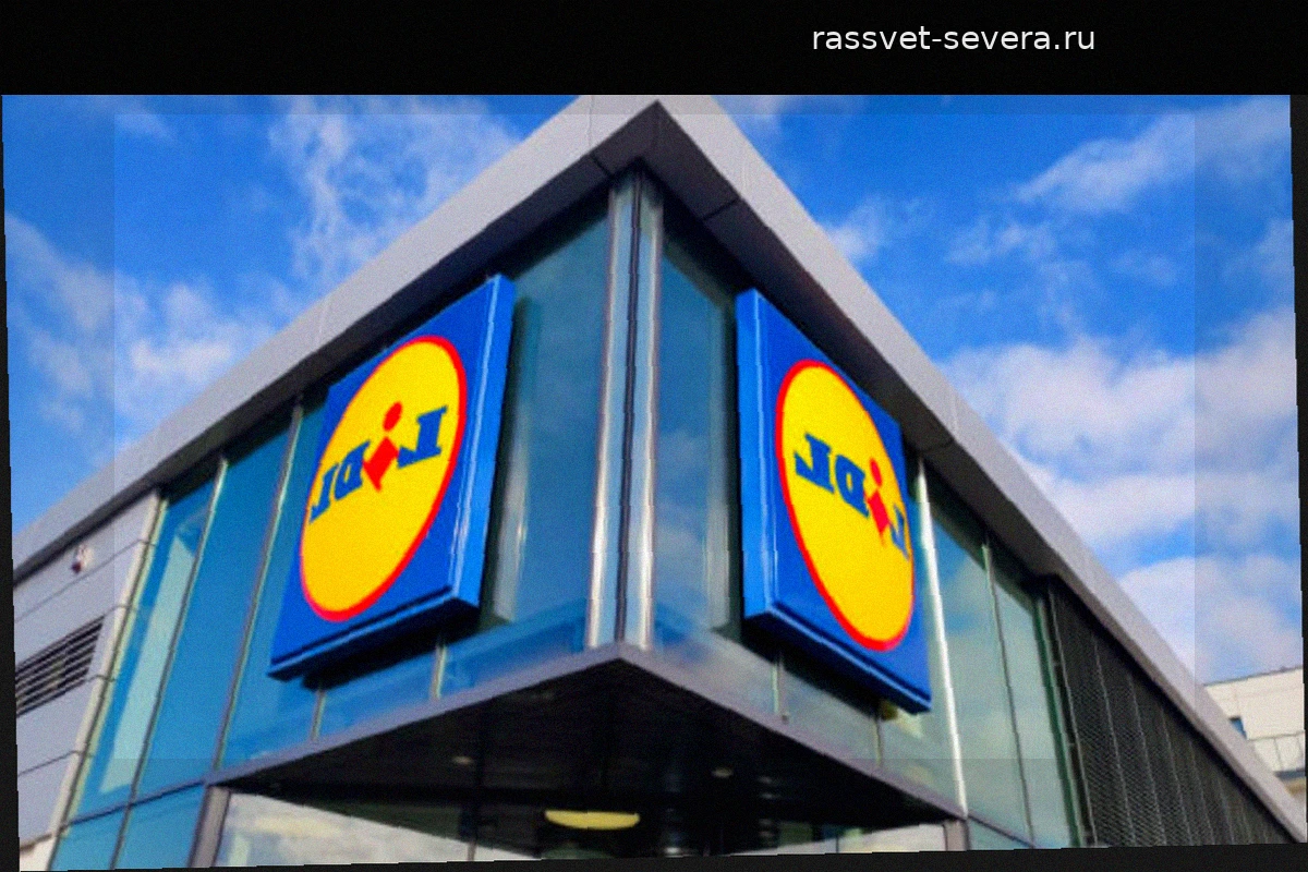 Забудьте о лосинах и шортах: в Lidl появилось стильное платье для падела дешевле 10 евро